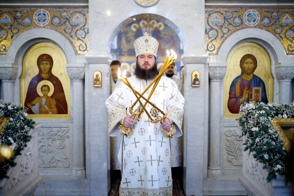 Епископ Фома совершил Божественную литургию в храме Рождества Христова г. Мытищи