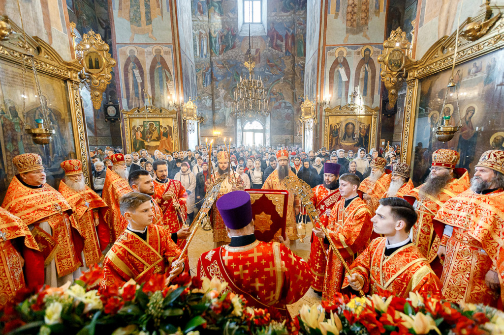 В Неделю о Фоме в Троице-Сергиевой Лавре прошли праздничные богослужения