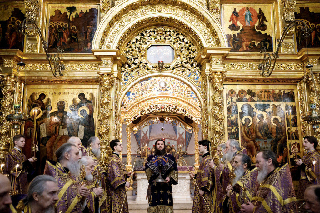 В Неделю святителя Григория Паламы в Лавре прошли воскресные богослужения