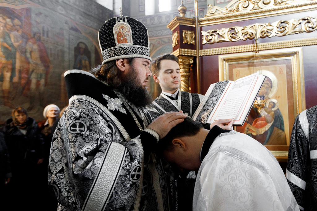 Епископ Фома совершил Литургию Преждеосвященных Даров в Борисоглебском монастыре г. Дмитрова