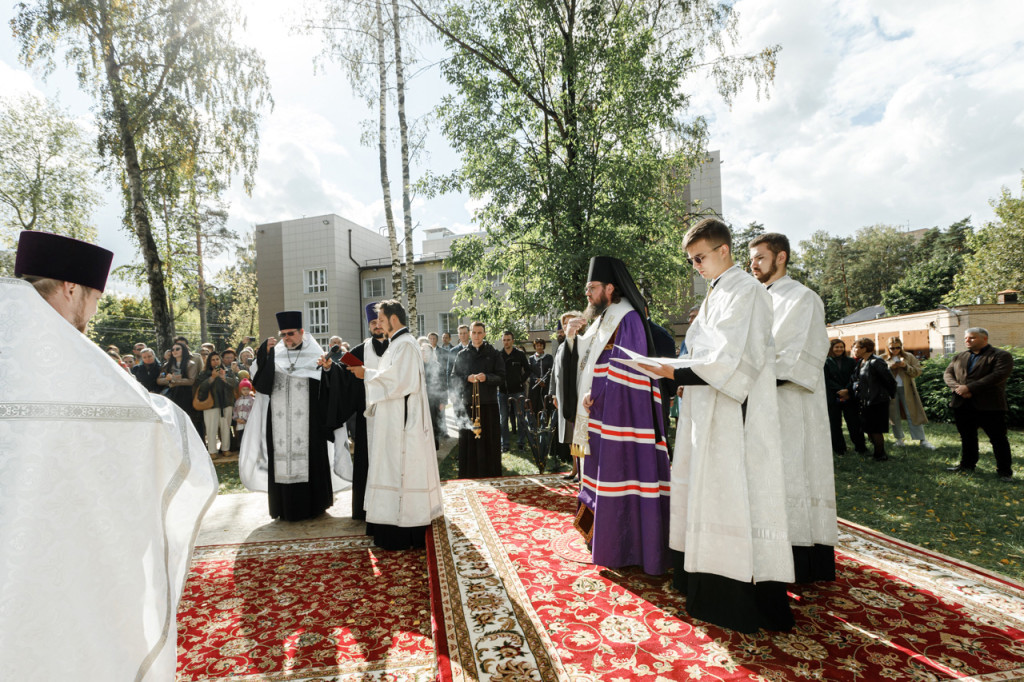 Епископ Фома совершил закладку храма в честь Седмиозерной иконы Божией Матери в г. Мытищи