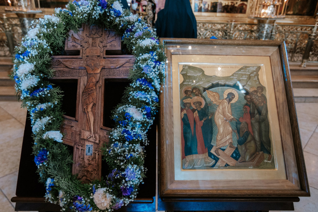 Троицкая обитель чествовала праздник Изнесения Честных Древ Животворящего Креста Господня