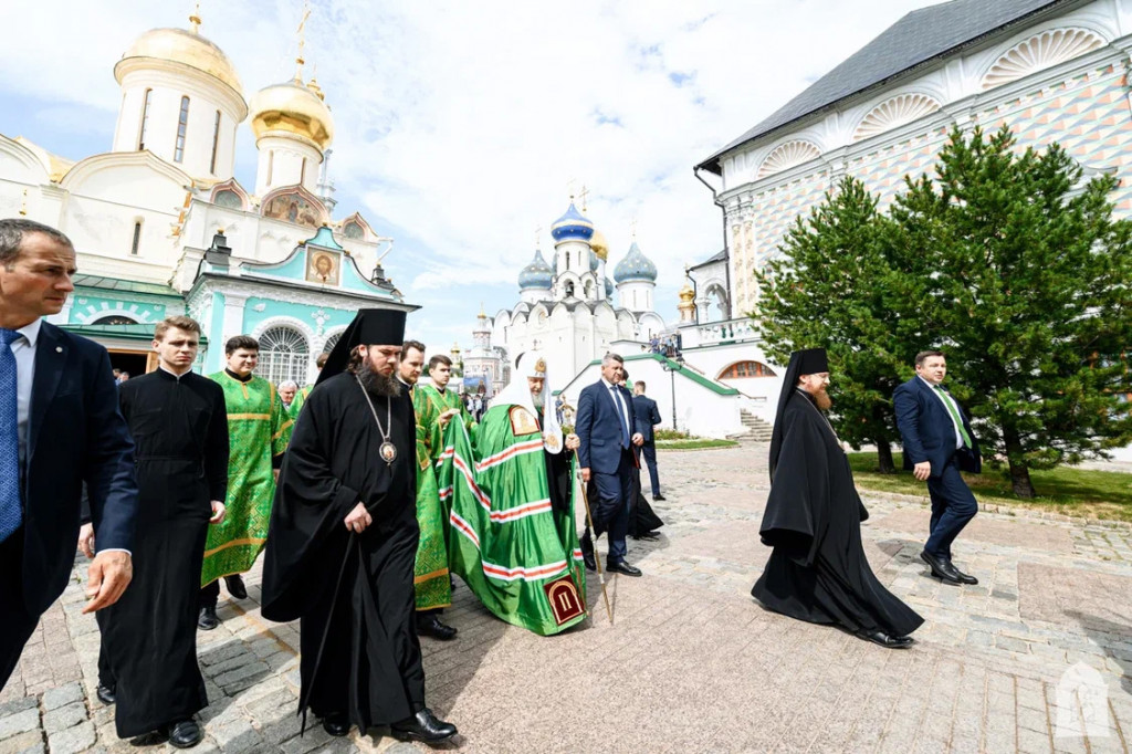 Святейший Патриарх Кирилл прибыл в Троице-Сергиеву лавру на торжества, посвященные 600-летию обретения мощей преподобного Сергия Радонежского