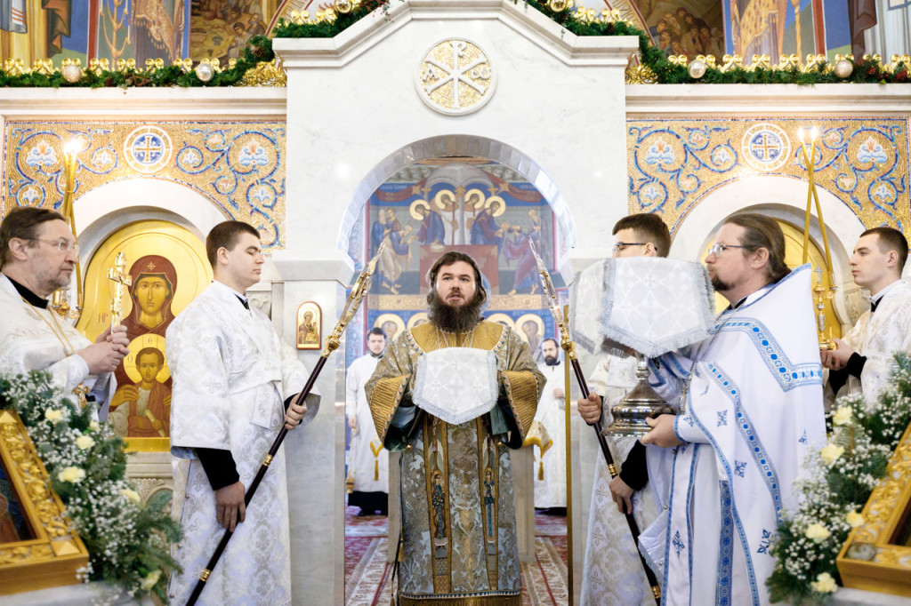 Епископ Фома совершил Литургию в храме Рождества Христова г. Мытищи