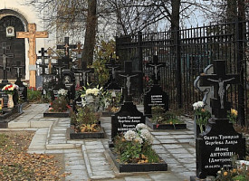 Учреждение братского кладбища Троицкой обители
