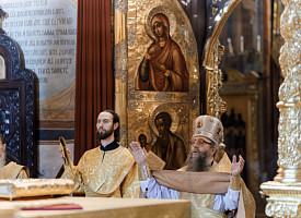 В Троице-Сергиевой Лавре прошли воскресные богослужения