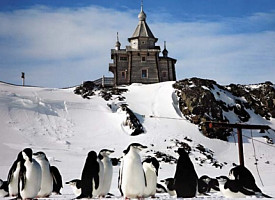 В Антарктиду отправилась экспедиция для освящения храма Святой Троицы - подворья Троице-Сергиевой лавры
