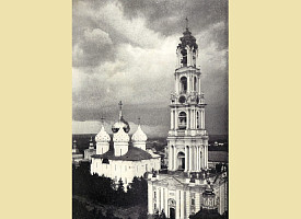 Историческое фото: Колокольня и Успенский собор Лавры (конец XIX века)