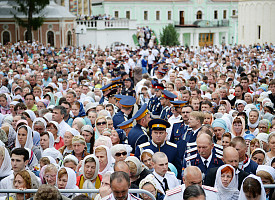 Более 50 тысяч паломников посетили Свято-Троицкую Сергиеву Лавру 17 июля