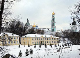 Странноприимные гостиницы и трапезные при Свято-Троицкой Сергиевой Лавре