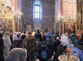 Торжественное славление святителю Макарию в Успенском соборе Троице-Сергиевой Лавры