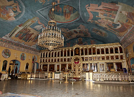 На подворьях Троице-Сергиевой Лавры и в монастырях встретят престольный праздник в честь Покрова Божией Матери