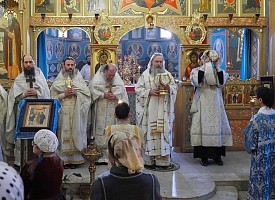 Архиепископ Феогност возглавил Литургию на подворье Троице-Сергиевой Лавры при доме слепоглухих
