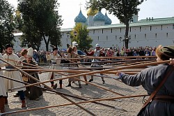 В День района на Красногорской площади прошел исторический фестиваль к 400-летию Деулинского перемирия